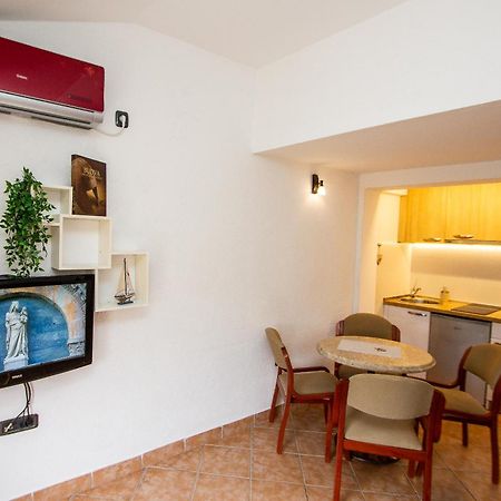 Guest House Jedro Petrovac 外观 照片