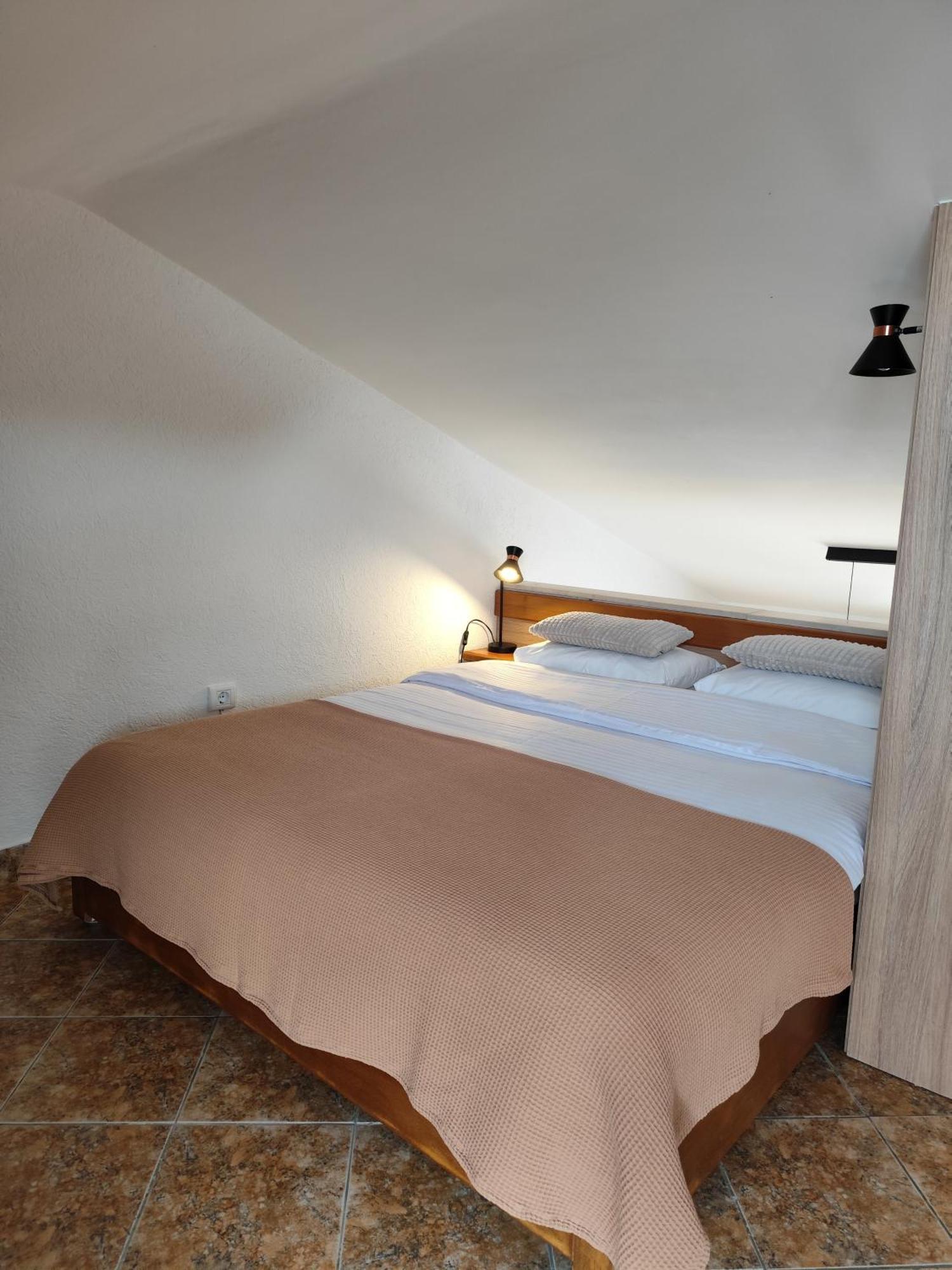 Guest House Jedro Petrovac 外观 照片