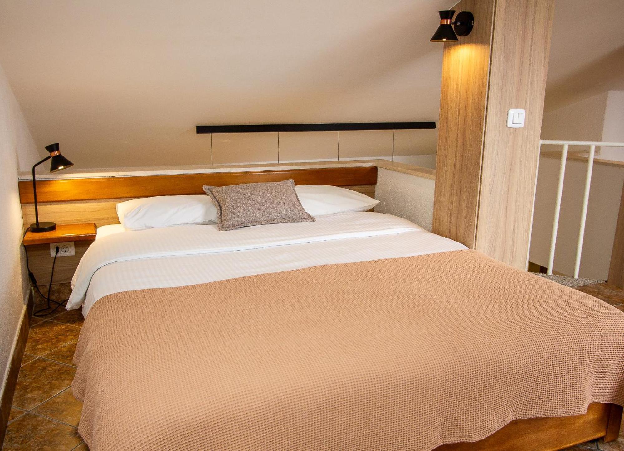 Guest House Jedro Petrovac 外观 照片