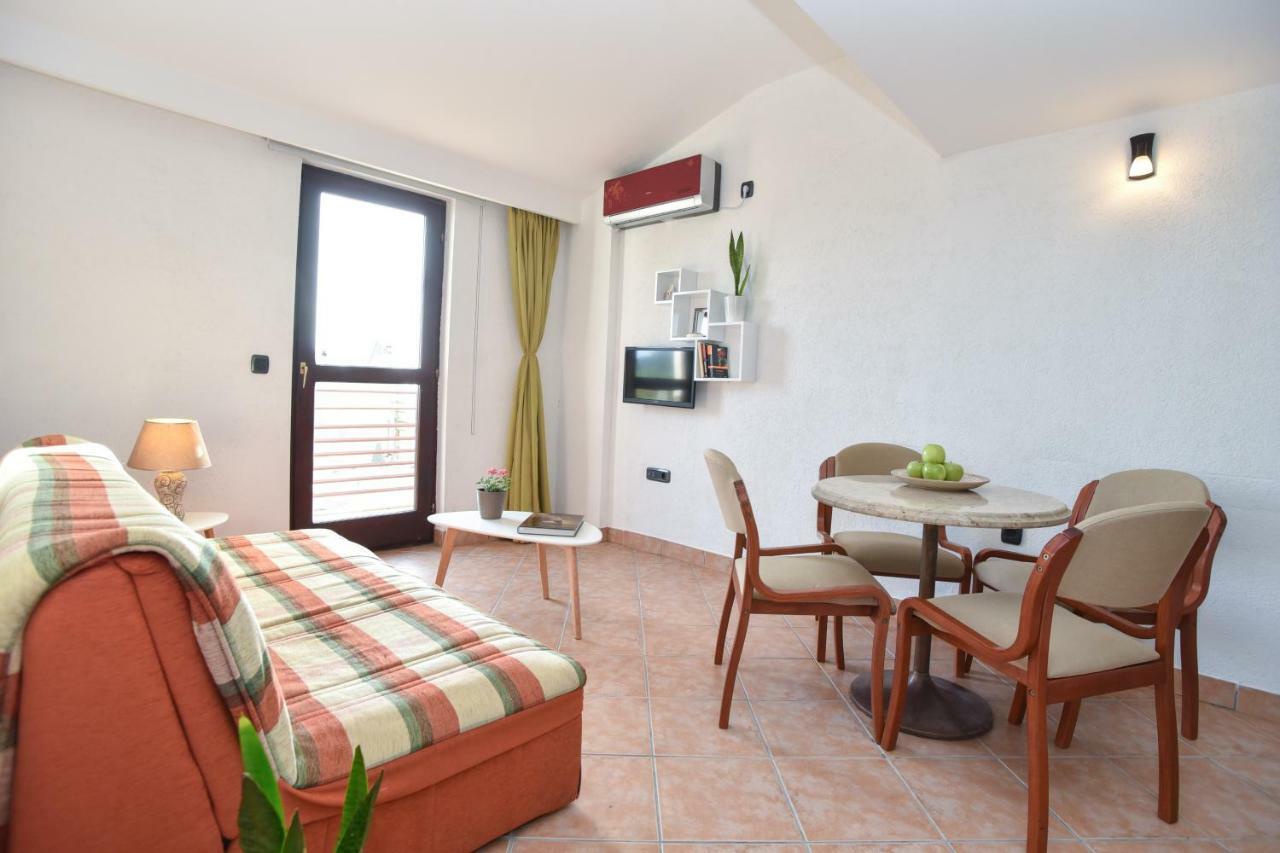 Guest House Jedro Petrovac 外观 照片